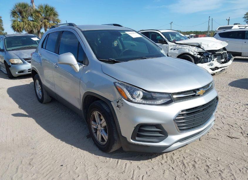 2018 Chevrolet Trax LT (VIN 3GNCJLSB0JL320148) main photo