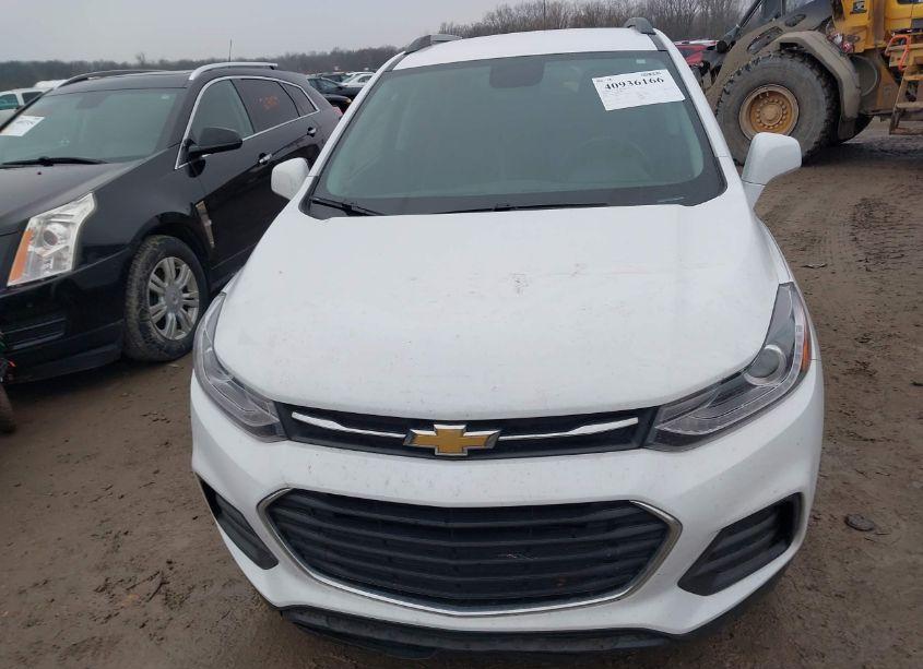 Photo 6 of 2019 Chevrolet Trax LT (VIN 3GNCJLSB0KL339851)