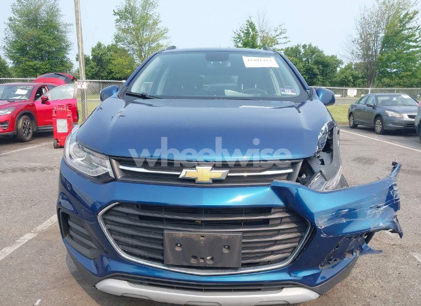 Photo 12 of 2020 Chevrolet Trax FWD LT (VIN 3GNCJLSB0LL132779)