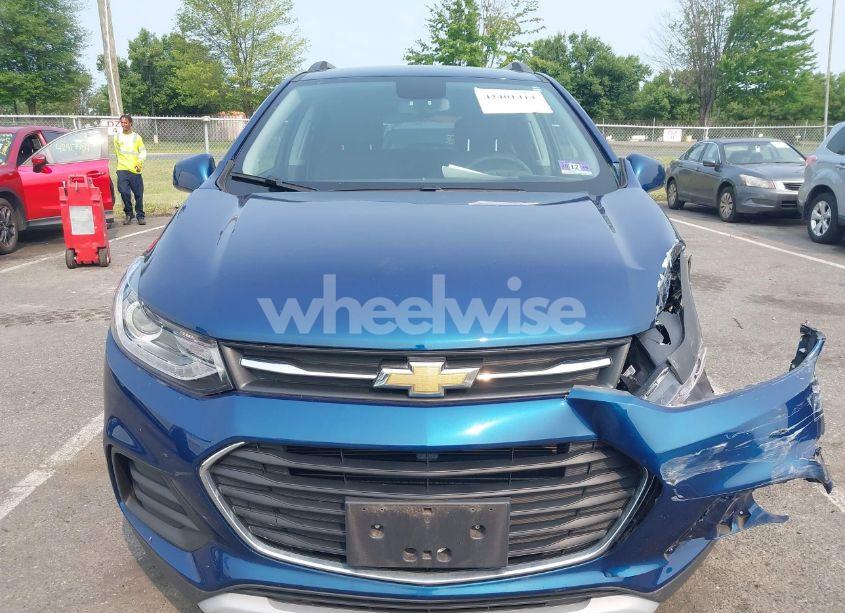 Photo 6 of 2020 Chevrolet Trax FWD LT (VIN 3GNCJLSB0LL132779)