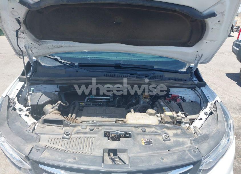 Photo 10 of 2020 Chevrolet Trax FWD LT (VIN 3GNCJLSB0LL215581)