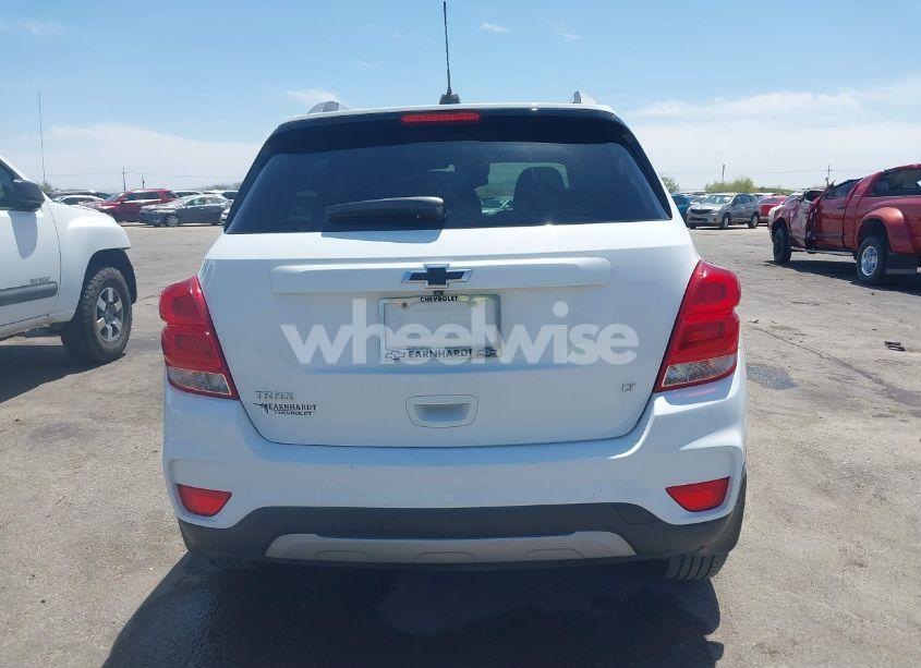 Photo 17 of 2020 Chevrolet Trax FWD LT (VIN 3GNCJLSB0LL215581)