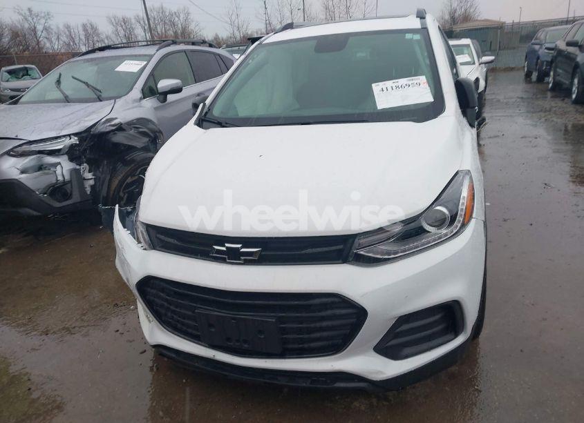 Photo 12 of 2020 Chevrolet Trax FWD LT (VIN 3GNCJLSB0LL228492)