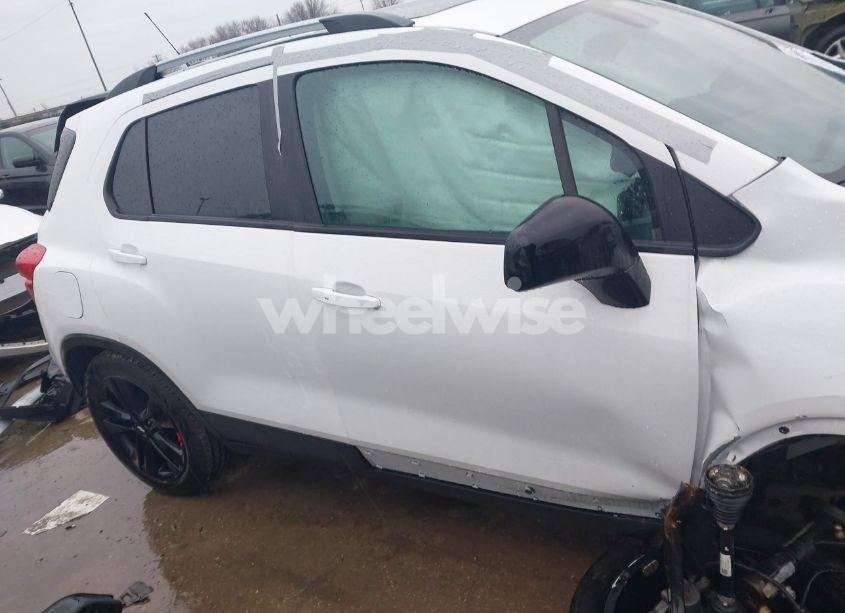 Photo 13 of 2020 Chevrolet Trax FWD LT (VIN 3GNCJLSB0LL228492)