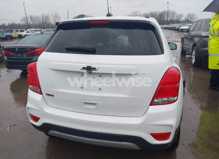 Photo 16 of 2020 Chevrolet Trax FWD LT (VIN 3GNCJLSB0LL228492)