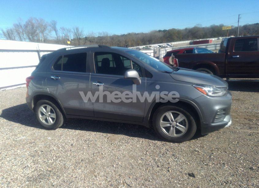 Photo 13 of 2020 Chevrolet Trax FWD LT (VIN 3GNCJLSB0LL236298)