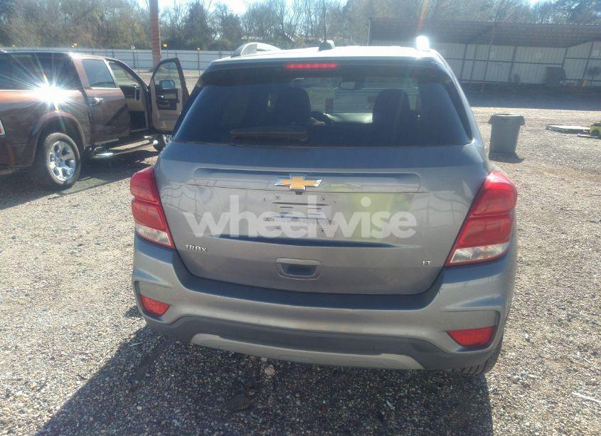 Photo 16 of 2020 Chevrolet Trax FWD LT (VIN 3GNCJLSB0LL236298)