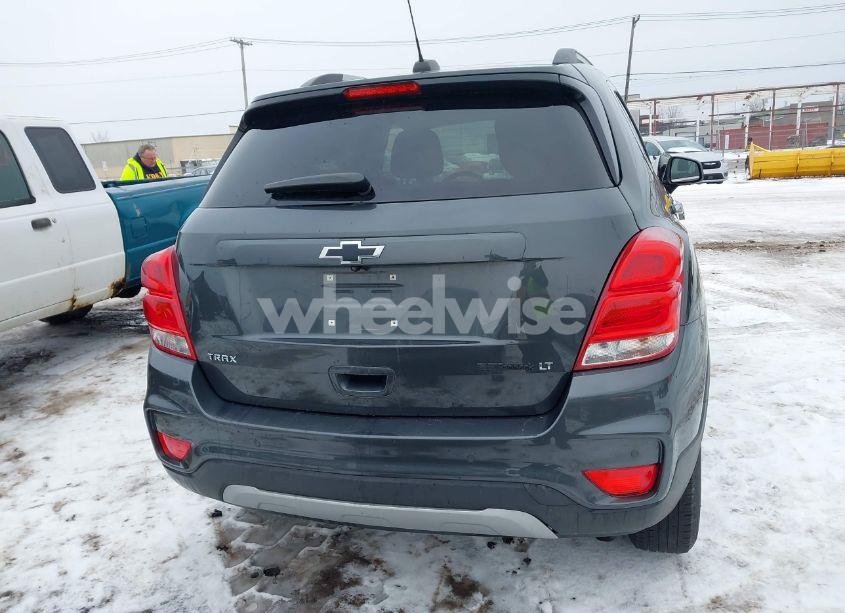 Photo 16 of 2020 Chevrolet Trax FWD LT (VIN 3GNCJLSB0LL271021)