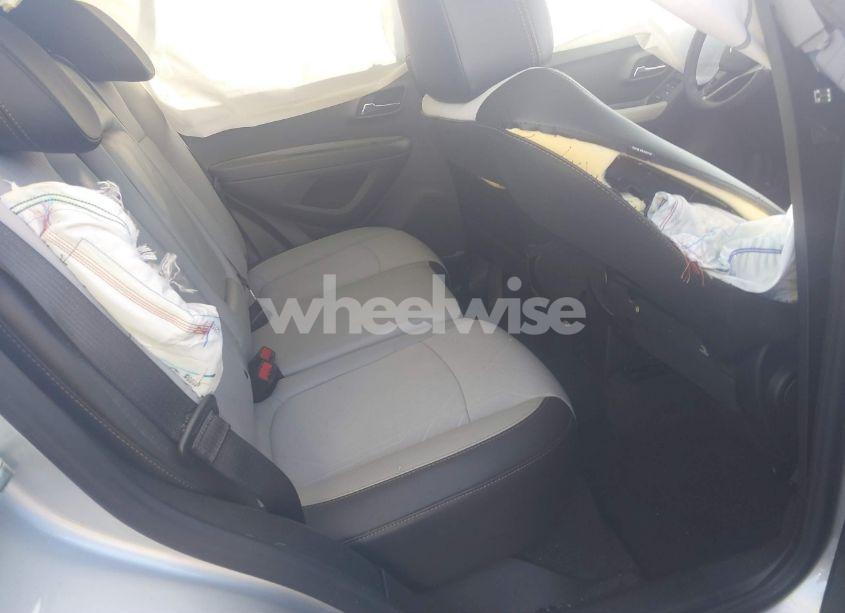 Photo 8 of 2020 Chevrolet Trax FWD LT (VIN 3GNCJLSB0LL318046)