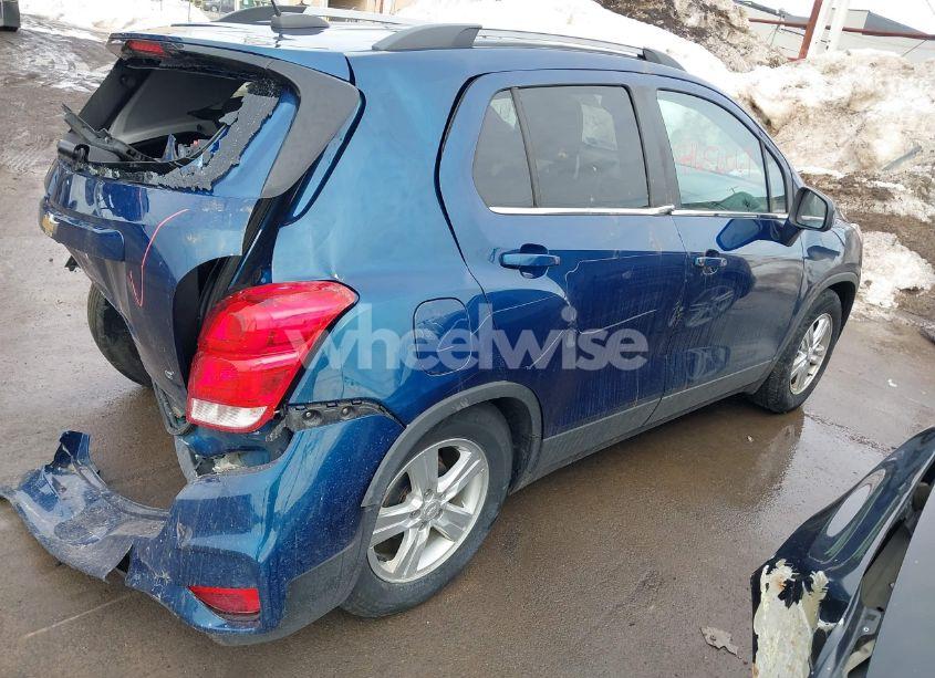 Photo 4 of 2020 Chevrolet Trax FWD LT (VIN 3GNCJLSB0LL326115)