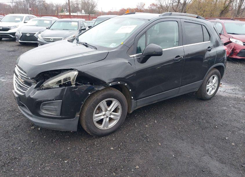 Photo 2 of 2015 Chevrolet Trax LT (VIN 3GNCJLSB1FL252238)