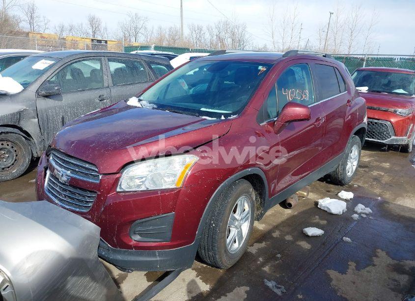 Photo 2 of 2016 Chevrolet Trax LT (VIN 3GNCJLSB1GL173864)