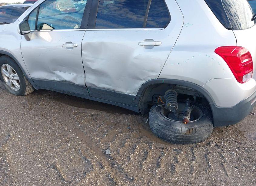 Photo 17 of 2016 Chevrolet Trax LT (VIN 3GNCJLSB1GL185609)