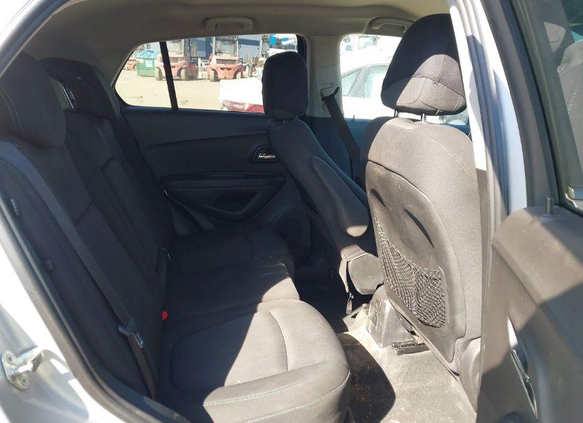 Photo 8 of 2016 Chevrolet Trax LT (VIN 3GNCJLSB1GL185609)