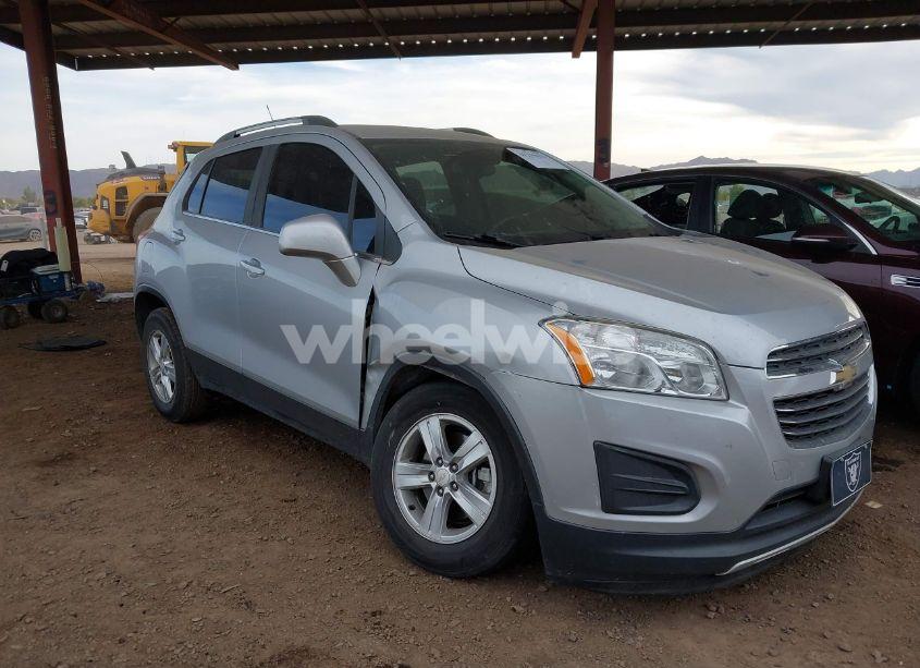 2016 Chevrolet Trax LT (VIN 3GNCJLSB1GL274032) main photo