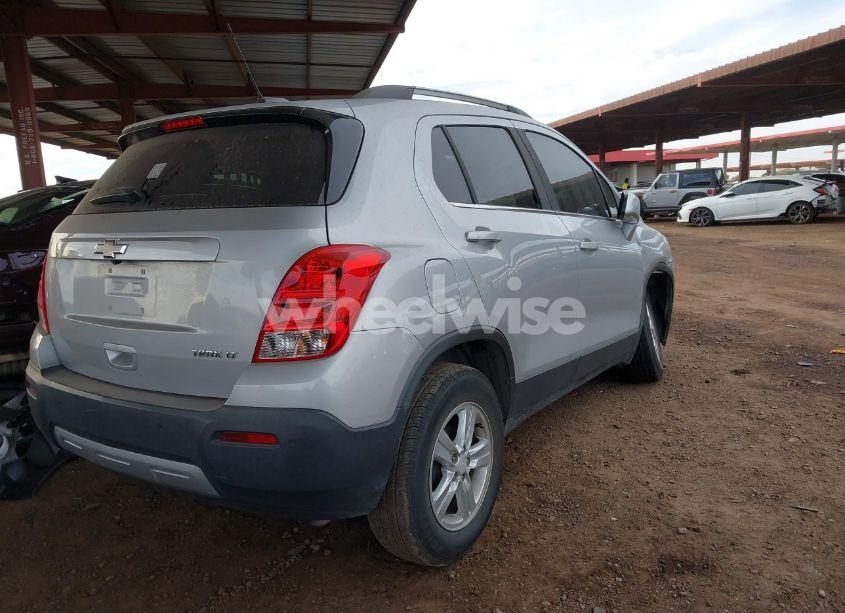 Photo 4 of 2016 Chevrolet Trax LT (VIN 3GNCJLSB1GL274032)