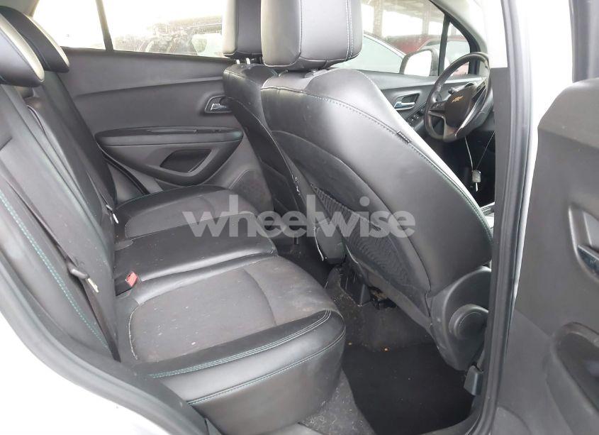 Photo 8 of 2016 Chevrolet Trax LT (VIN 3GNCJLSB1GL274032)