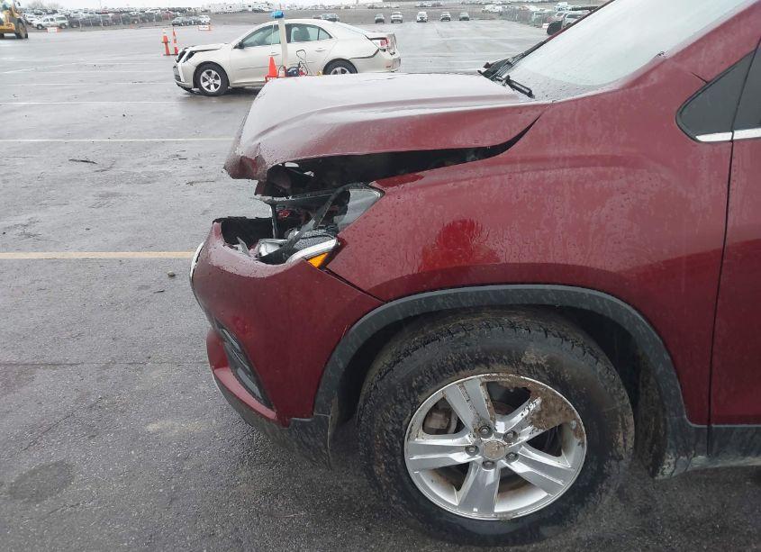 Photo 6 of 2017 Chevrolet Trax LT (VIN 3GNCJLSB1HL139909)