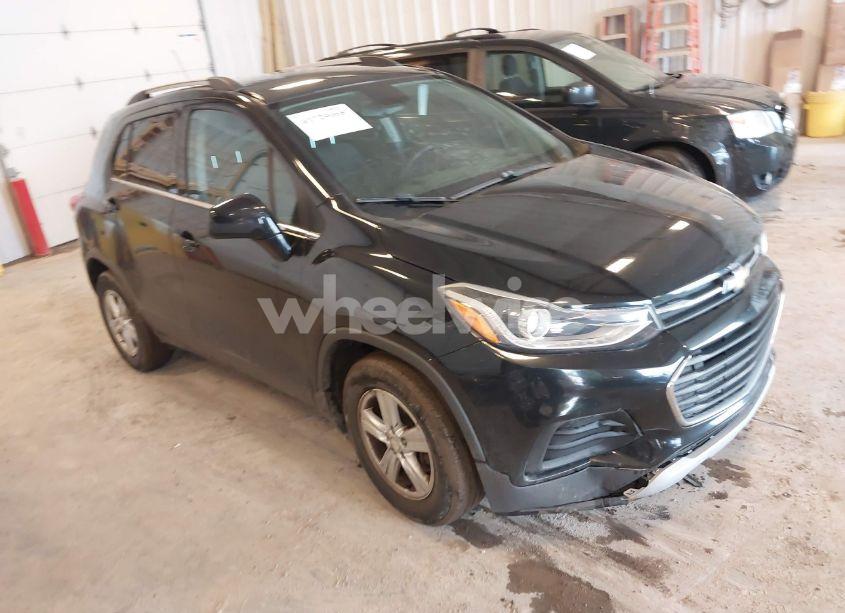 2017 Chevrolet Trax LT (VIN 3GNCJLSB1HL185997) main photo