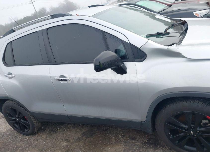 Photo 13 of 2018 Chevrolet Trax LT (VIN 3GNCJLSB1JL266021)