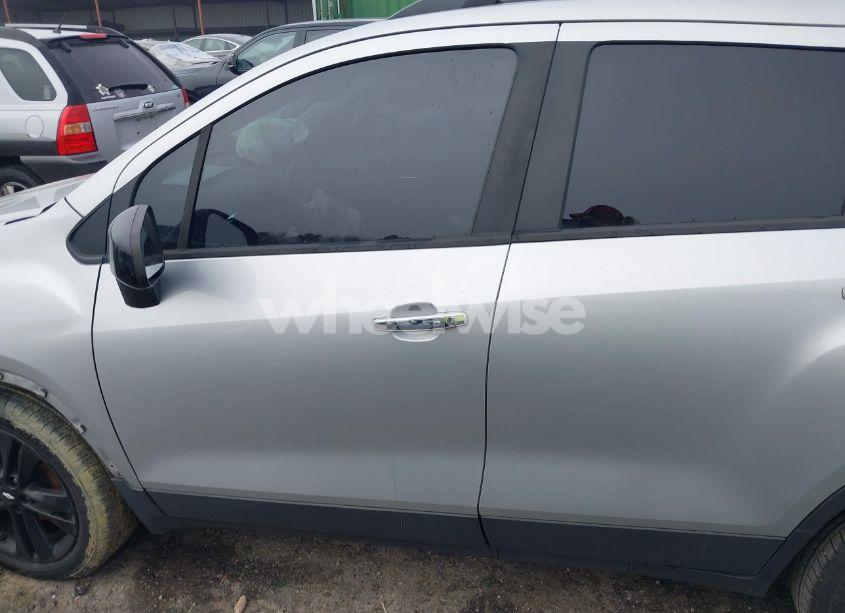 Photo 14 of 2018 Chevrolet Trax LT (VIN 3GNCJLSB1JL266021)