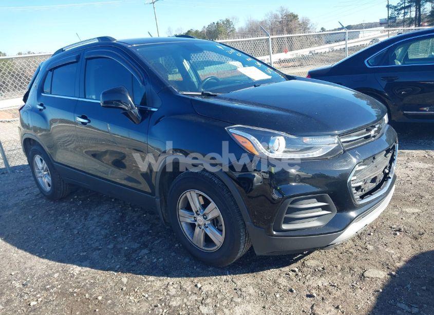 2018 Chevrolet Trax LT (VIN 3GNCJLSB1JL286172) main photo