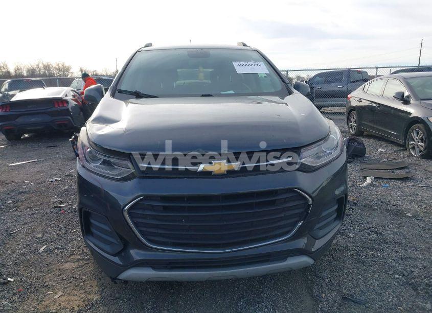 Photo 12 of 2018 Chevrolet Trax LT (VIN 3GNCJLSB1JL292229)