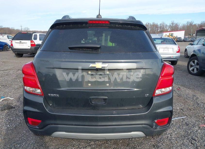 Photo 16 of 2018 Chevrolet Trax LT (VIN 3GNCJLSB1JL292229)
