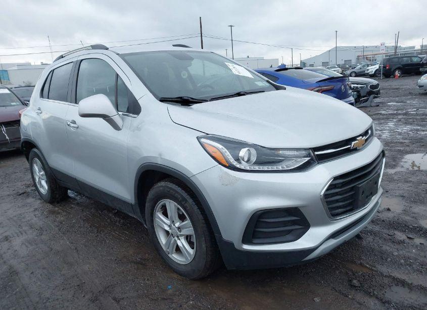 2019 Chevrolet Trax LT (VIN 3GNCJLSB1KL383244) main photo