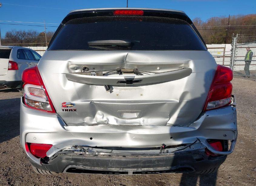 Photo 6 of 2019 Chevrolet Trax LT (VIN 3GNCJLSB1KL398648)