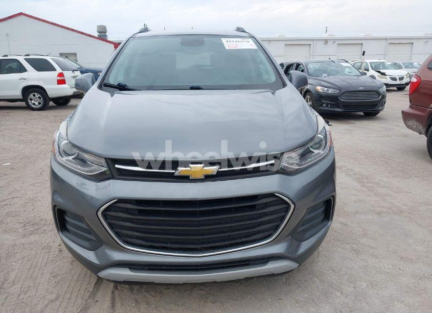 Photo 12 of 2020 Chevrolet Trax FWD LT (VIN 3GNCJLSB1LL276308)