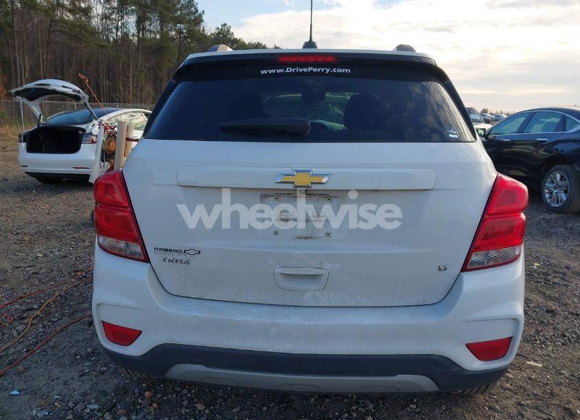 Photo 16 of 2020 Chevrolet Trax FWD LT (VIN 3GNCJLSB1LL316693)