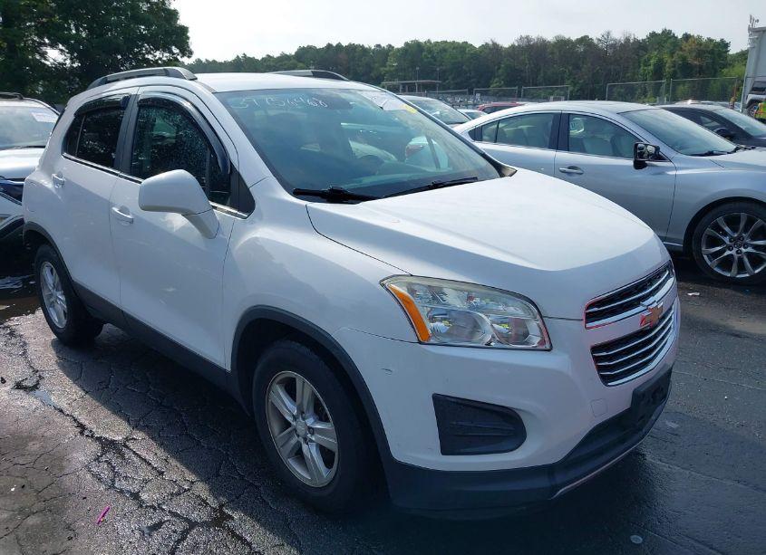 2015 Chevrolet Trax LT (VIN 3GNCJLSB2FL252166) main photo