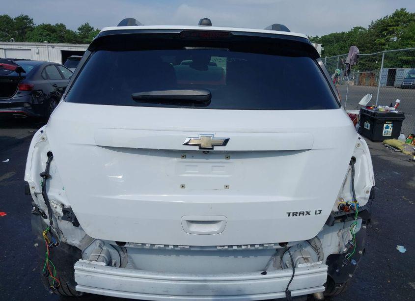 Photo 6 of 2015 Chevrolet Trax LT (VIN 3GNCJLSB2FL252166)