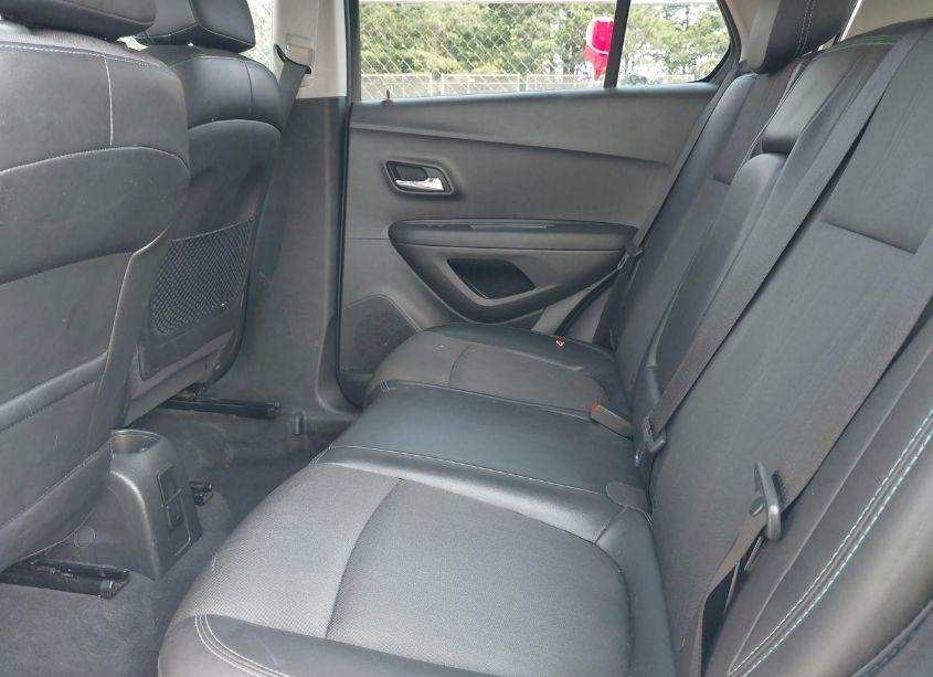 Photo 8 of 2015 Chevrolet Trax LT (VIN 3GNCJLSB2FL252166)