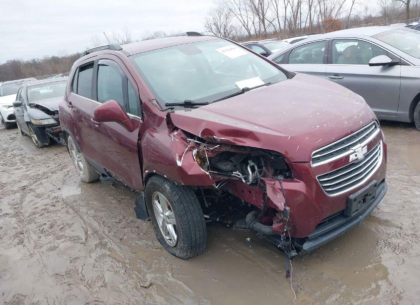 2016 Chevrolet Trax LT (VIN 3GNCJLSB2GL126729) main photo