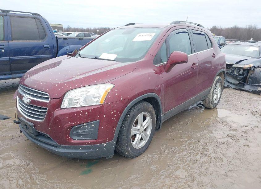 Photo 2 of 2016 Chevrolet Trax LT (VIN 3GNCJLSB2GL126729)