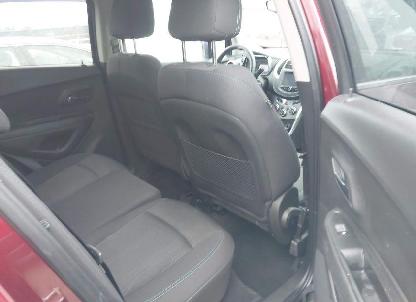 Photo 8 of 2016 Chevrolet Trax LT (VIN 3GNCJLSB2GL126729)