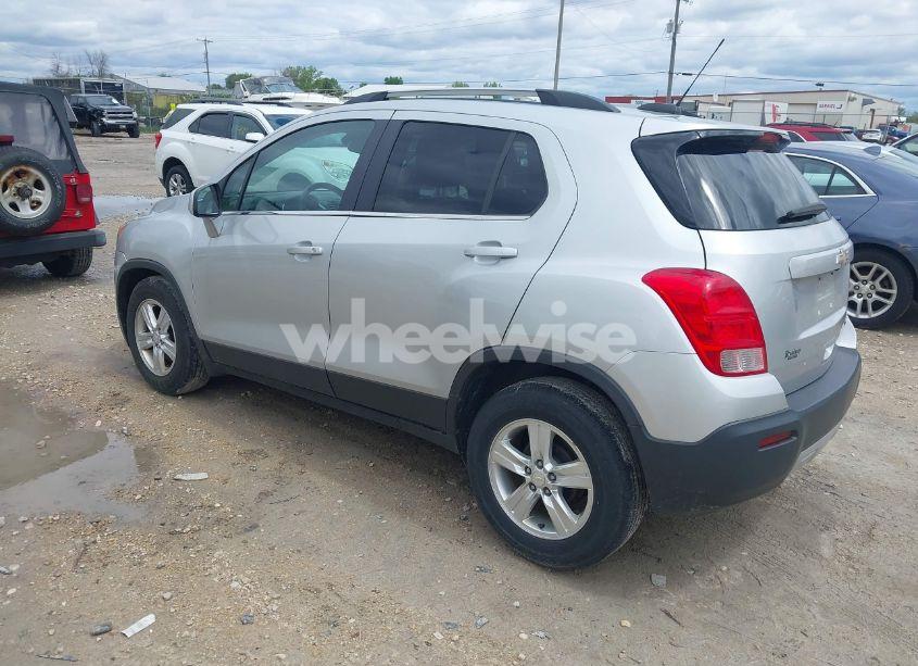 Photo 3 of 2016 Chevrolet Trax LT (VIN 3GNCJLSB2GL186316)