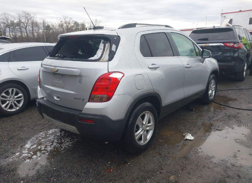 Photo 4 of 2016 Chevrolet Trax LT (VIN 3GNCJLSB2GL232081)