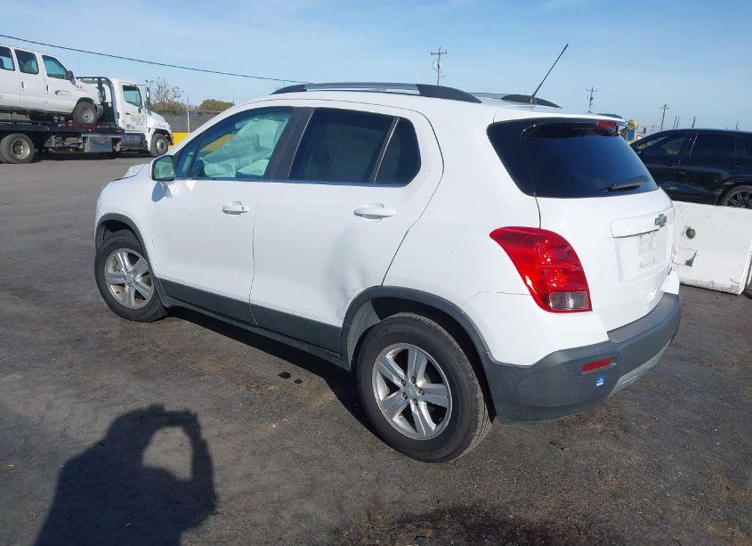 Photo 3 of 2016 Chevrolet Trax LT (VIN 3GNCJLSB2GL236518)