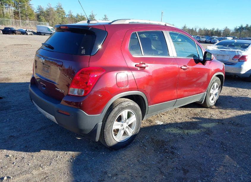 Photo 4 of 2016 Chevrolet Trax LT (VIN 3GNCJLSB2GL247955)
