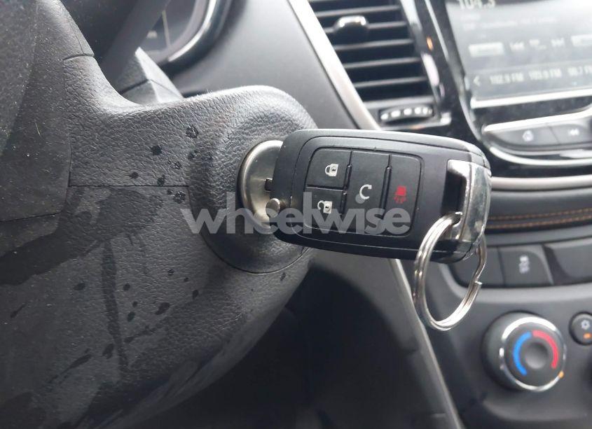 Photo 11 of 2017 Chevrolet Trax LT (VIN 3GNCJLSB2HL181800)