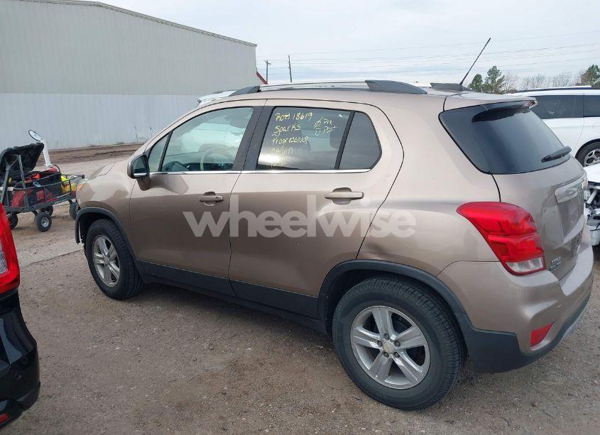 Photo 15 of 2018 Chevrolet Trax LT (VIN 3GNCJLSB2JL189899)