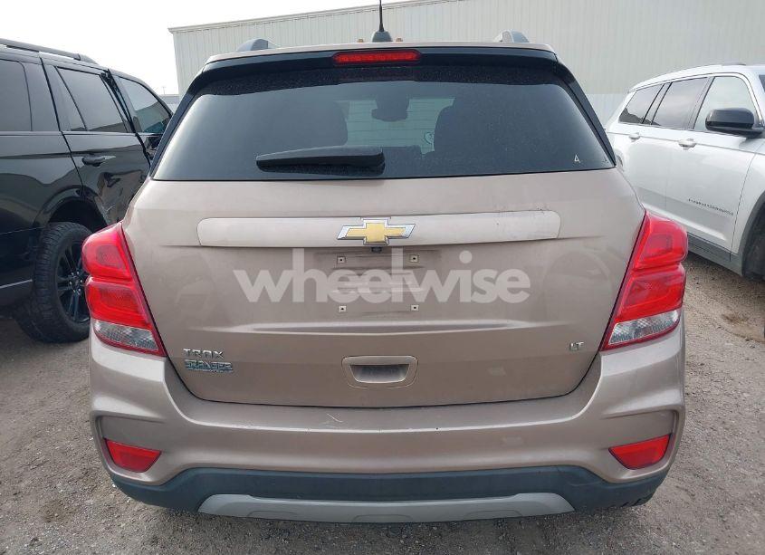 Photo 17 of 2018 Chevrolet Trax LT (VIN 3GNCJLSB2JL189899)