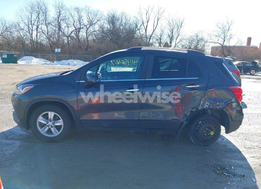 Photo 15 of 2018 Chevrolet Trax LT (VIN 3GNCJLSB2JL375927)