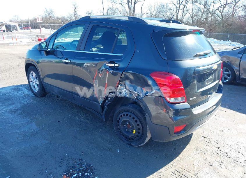 Photo 3 of 2018 Chevrolet Trax LT (VIN 3GNCJLSB2JL375927)