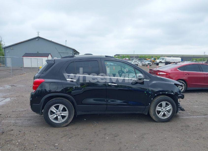 Photo 14 of 2019 Chevrolet Trax LT (VIN 3GNCJLSB2KL212115)
