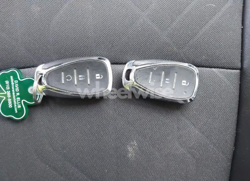 Photo 11 of 2019 Chevrolet Trax LT (VIN 3GNCJLSB2KL297313)