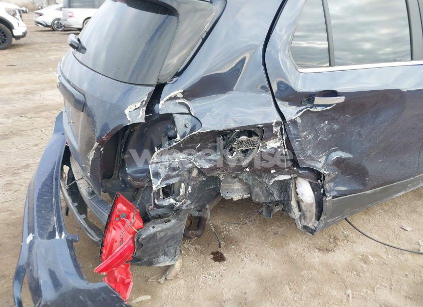 Photo 6 of 2019 Chevrolet Trax LT (VIN 3GNCJLSB2KL297313)